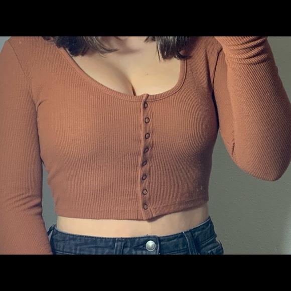 button up crop top - Picture 2 of 4